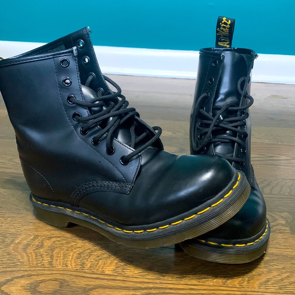 Dr. Martens 1460 8 eye boots